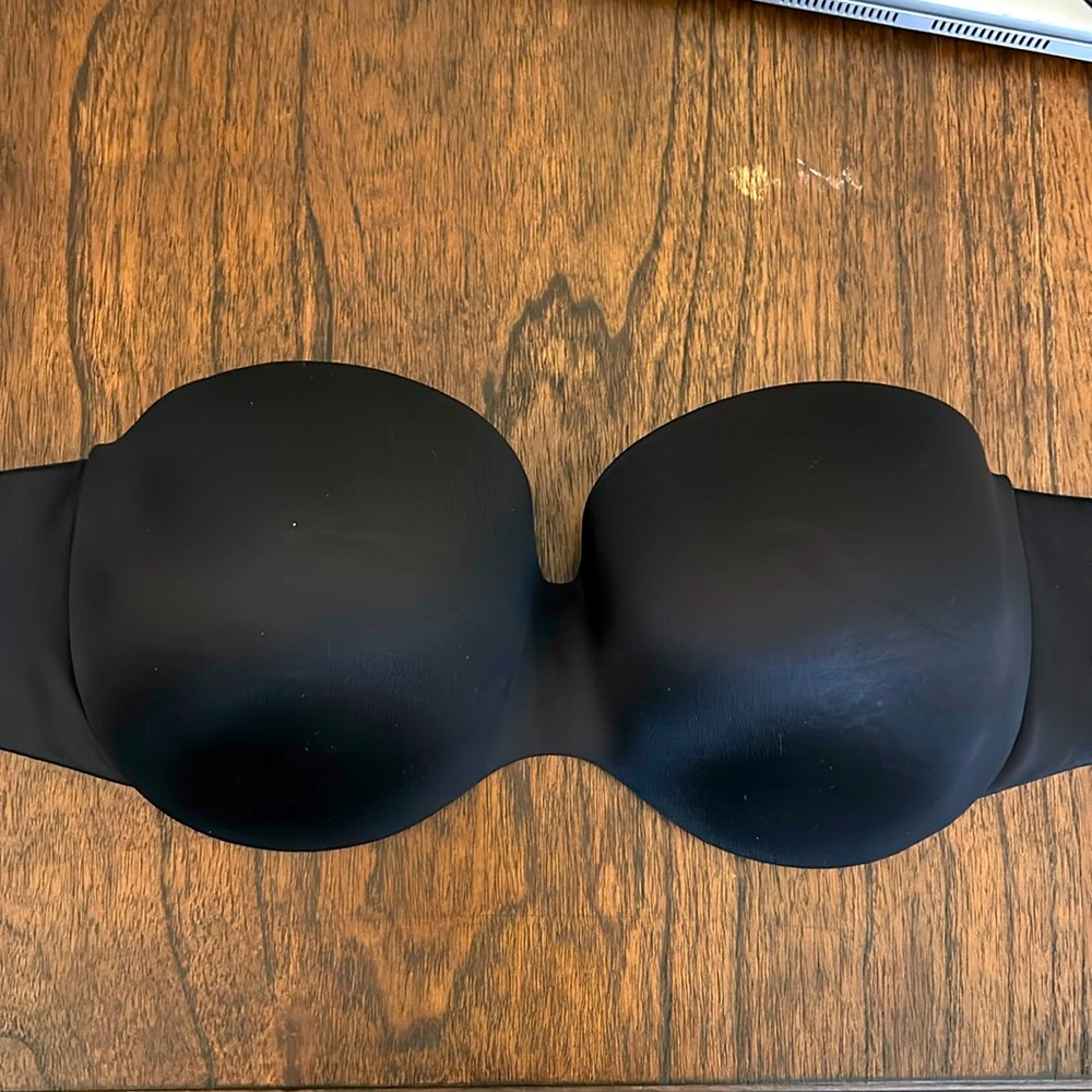 Strapless Bra black size 40D Maidenform